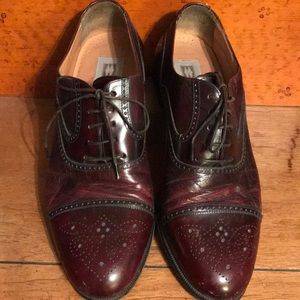 Magnanni  Tie Up Dress Shoes